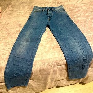 Diesel jeans for women. Size 26. Stamped Diesel wording on legs.